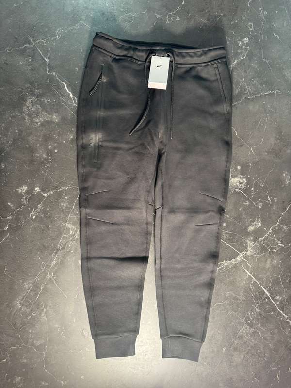 Nike Tech Fleece Black Jogger - 1
