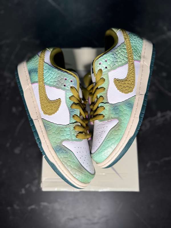Dunk Low SB Alexis Sablone Chamaleon - 1