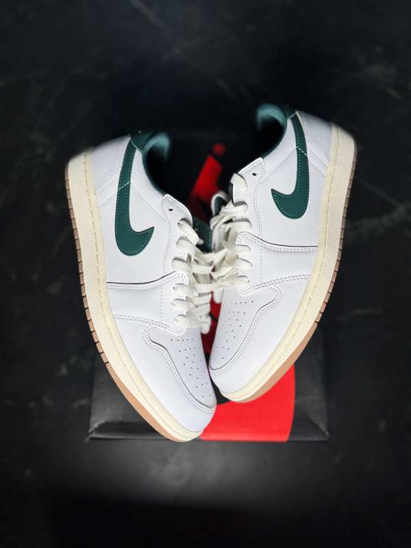 Jordan 1 Low Oxidized Green - 1