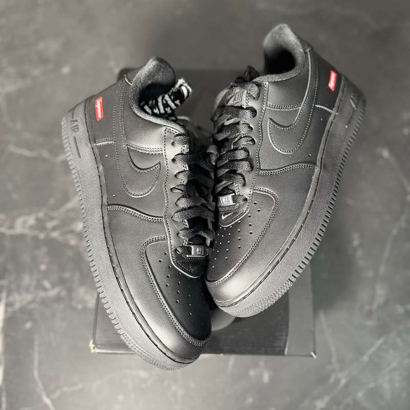 Air Force 1 Low Black Supreme - 1