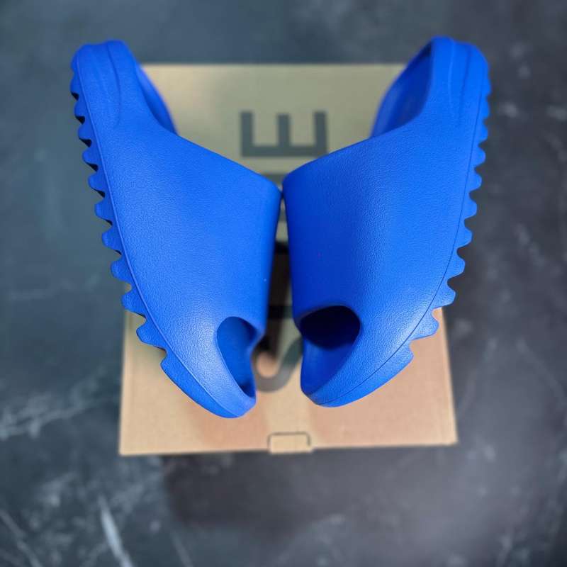 Yeezy Slide Azure - 1