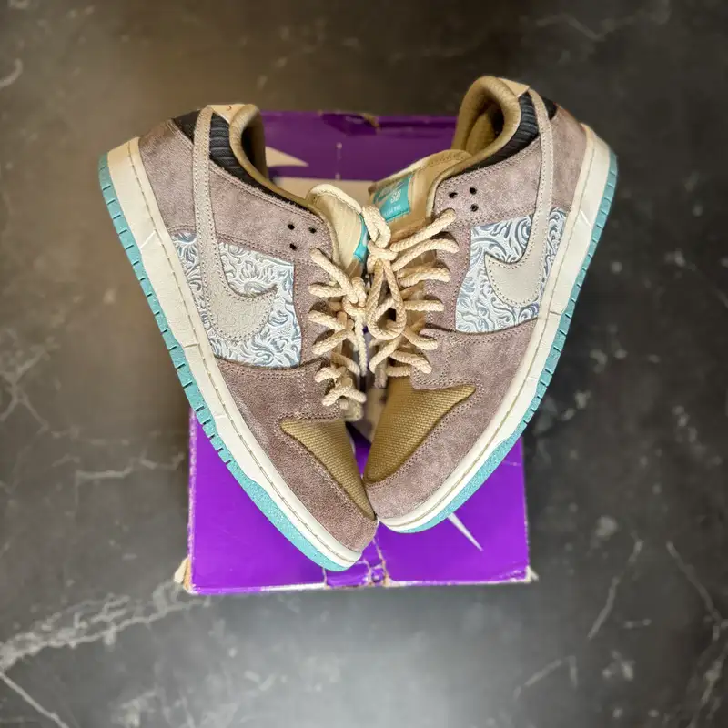 Dunk Low SB Big Money Savings - 1
