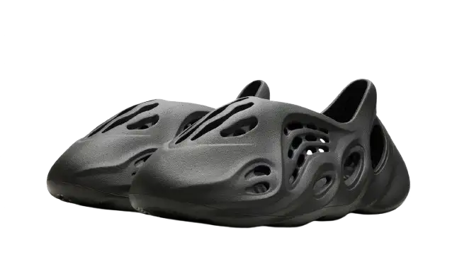 Yeezy Foam RNNR Carbon - 1