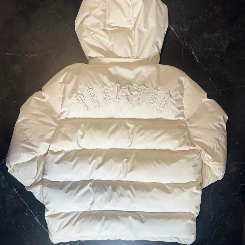 Trapstar Irongate Detachable Hooded Puffer Jacket 2