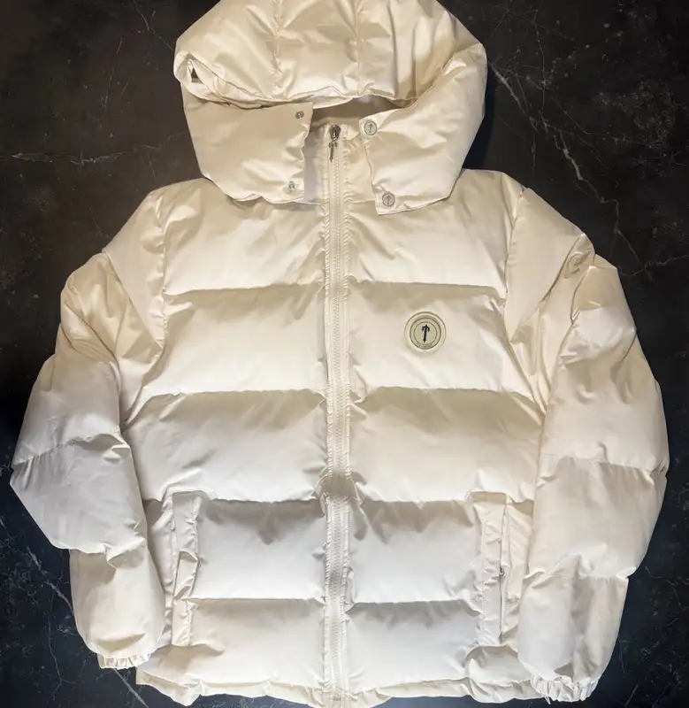 Trapstar Irongate Detachable Hooded Puffer Jacket - 1