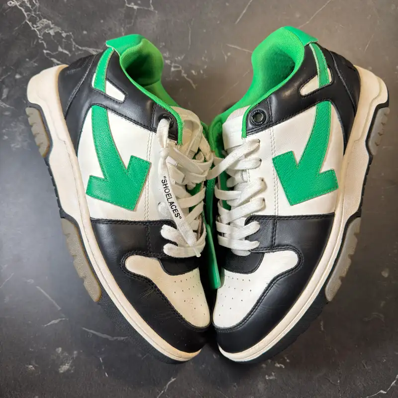 Off-White Out of Office White Black Green Gradient - 1