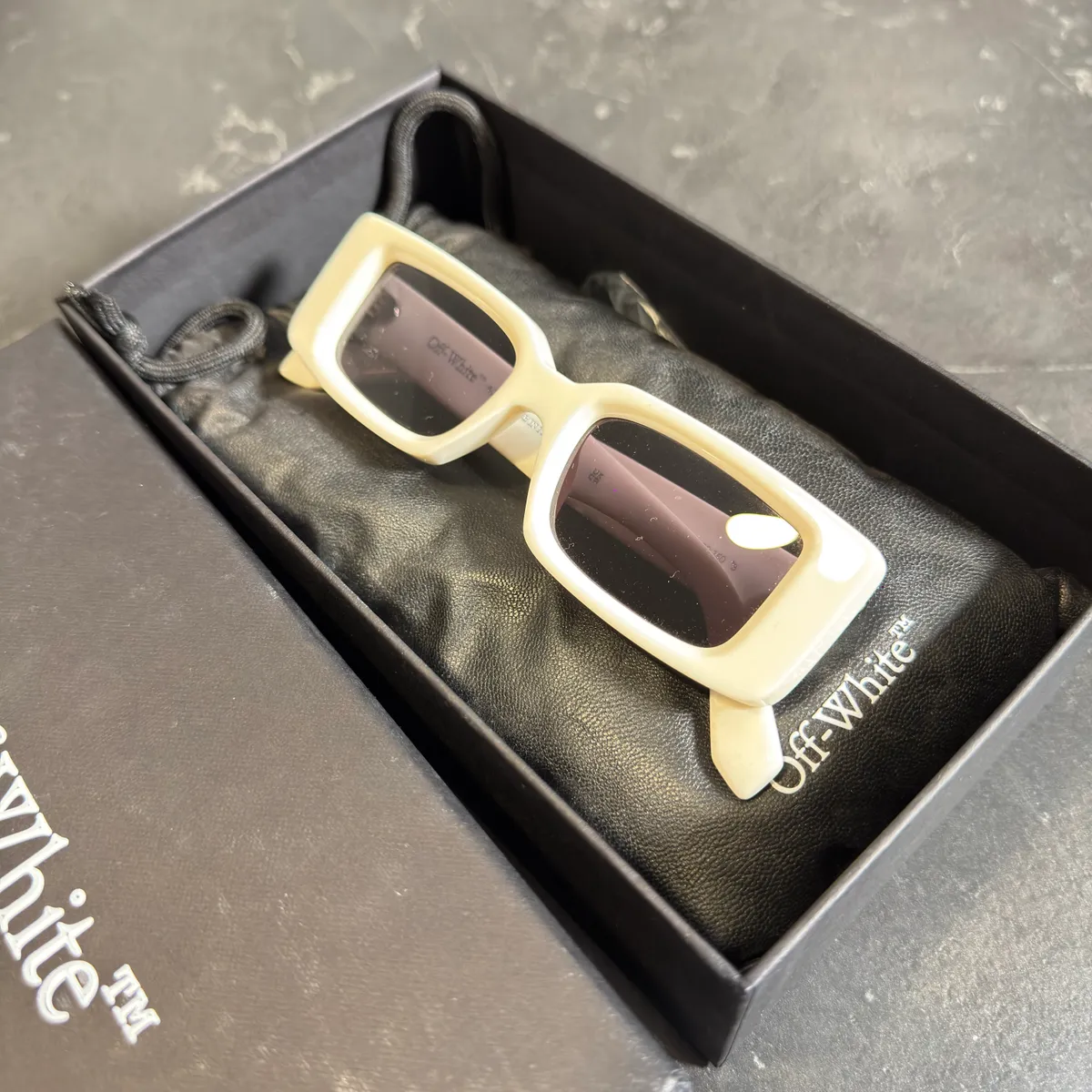 Off-White Arthur White Sunglasses 2