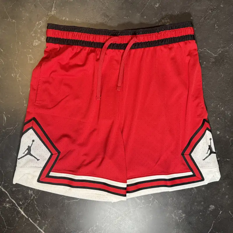 Jordan Diamond Red White Short - 1