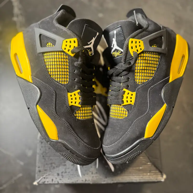 Jordan 4 Yellow Thunder - 1